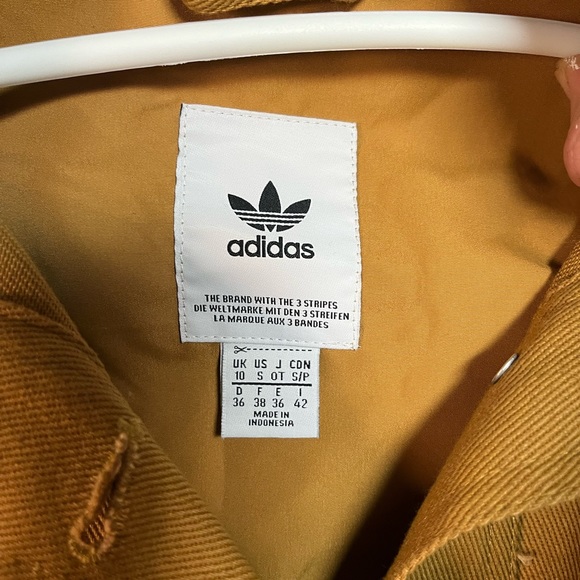 Adidas tracksuit size small - Picture 4 of 7